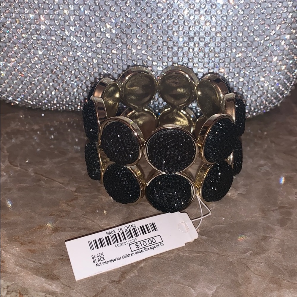 Black and gold bangle